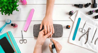 💅 Nail Technician Training in the U.S.: Your Fast Track to a Creative, In-Demand Career